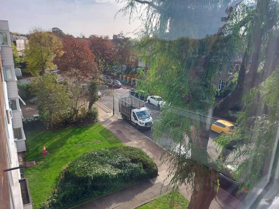 2 Bed Flat, Bounds Green, Piccadilly Line, London N11 Exterior foto